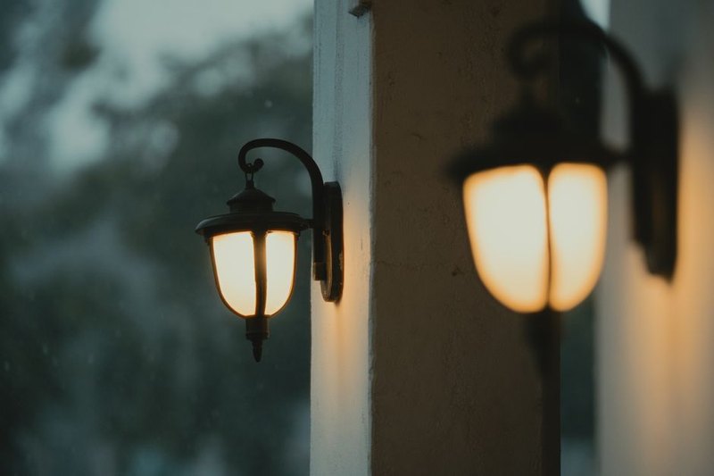 Backwoods Dual-Beam Lantern